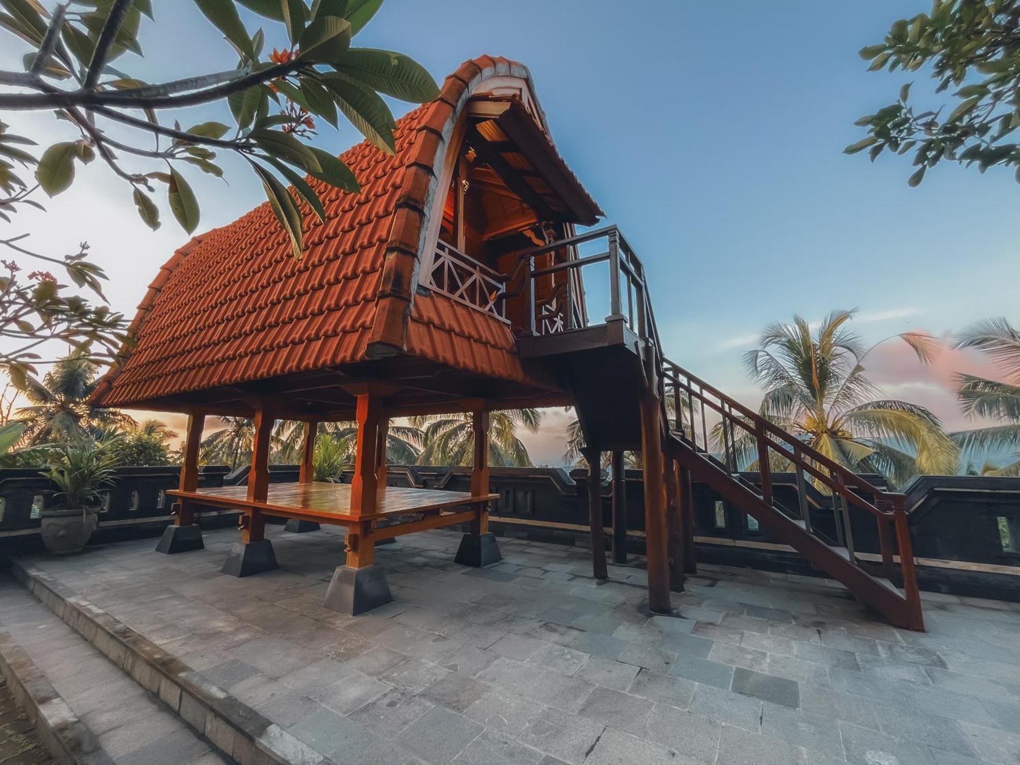 Rostika Hotel Sekumpul Pabean Buleleng Exterior foto